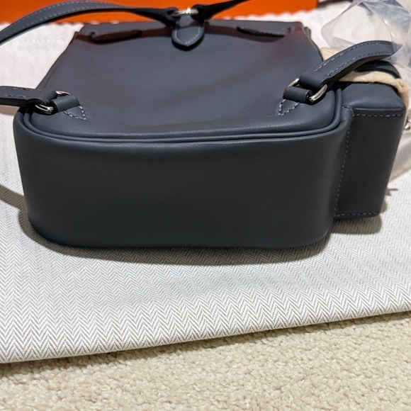 2025 Brand New Hermes Mini Kelly Jump Backpack - Gris Misty - PHW - K Stamp - Picture 9 of 13
